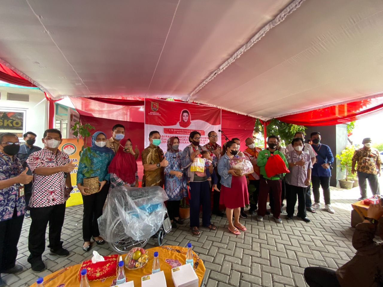 PEMBERIAN SUSU BAGI BALITA STUNTING DI KELURAHAN BANDARHARJO KECAMATAN SEMARANG UTARA