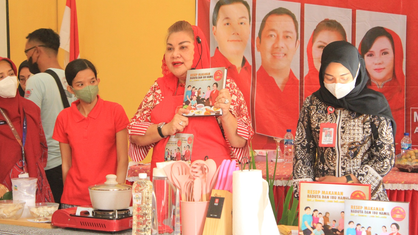 CEGAH STUNTING DENGAN POLA ASUH DAN MENU SEHAT